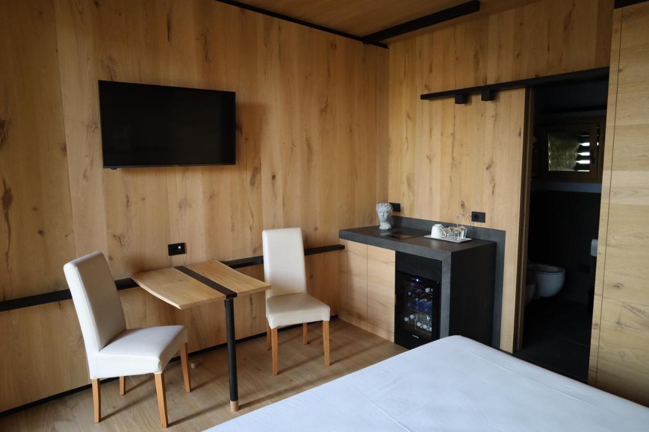 Roggia Dei Cedri Hotel วัลดอบเบียเดเน ภายนอก รูปภาพ